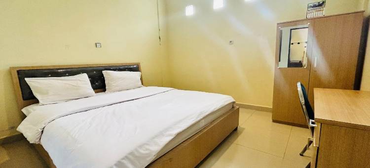 霍姆斯泰252沙里亚(RedDoorz at Golden Gateway Medan)图片