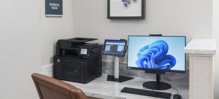 迈阿密多拉烛木套房酒店(Candlewood Suites Miami - Doral)图片