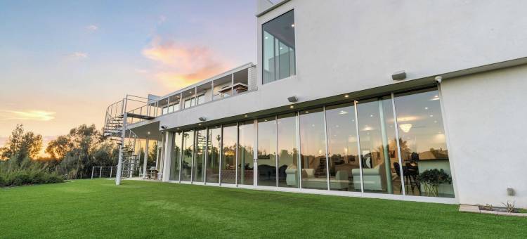 Luxe la Escape w/ Pool, Views & Game Room Alta Vista Estate by Avantstay图片