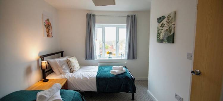 Augusta House - Andover - Large 4 bedroom with garden, near centre图片