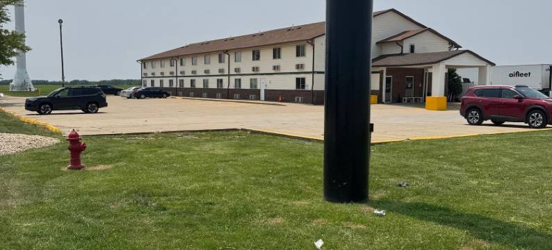 曼德特速 8 酒店(Super 8 By Wyndham 门多塔)(Super 8 by Wyndham Mendota I-39)图片