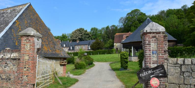 Cottage in Le Bourg-Dun near the Sea图片
