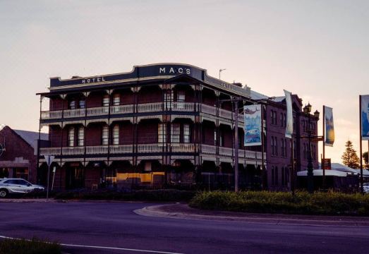 Quality Hotel Bentinck Hotel Overview