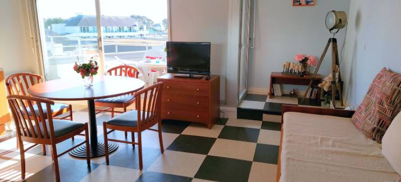 Apartment in Cornouaille near Sandy Beach图片