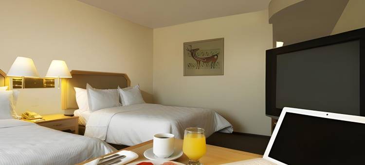 节日酒店快捷埃莫西约(Fiesta Inn Express Hermosillo)图片