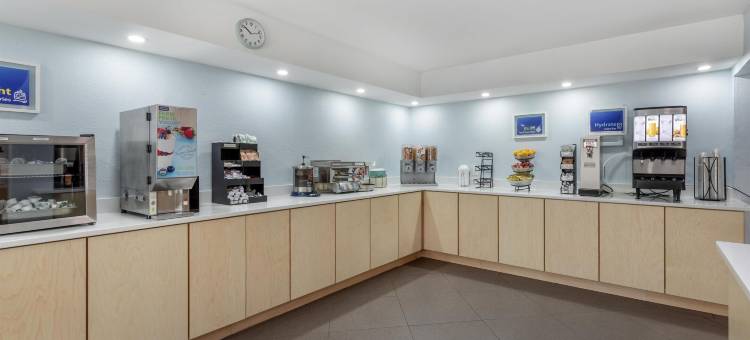 棕榈滩湖群贝斯特韦斯特酒店(Best Western Palm Beach Lakes)图片