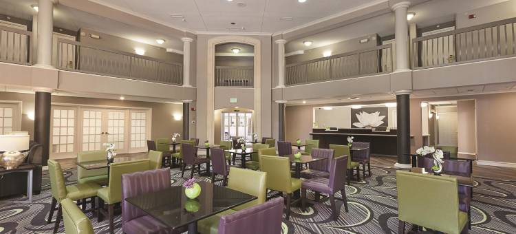 罗利达勒姆机场拉昆塔温德姆套房酒店(La Quinta Inn & Suites by Wyndham Raleigh Durham Airport)图片