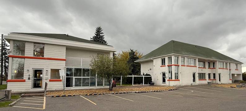 布兰普顿豪生酒店(Howard Johnson By Wyndham Brampton)图片