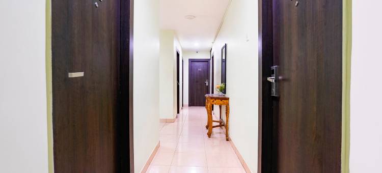 FabHotel Manoshanti - 靠近Big Daddy娱乐场(FabHotel Manoshanti - Nr. Big Daddy Casino)图片