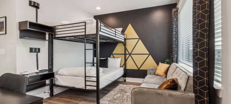 靠近市中心的带屋顶游戏室的私人住宅(Private Home w Rooftop Game Room Near Downtown)图片