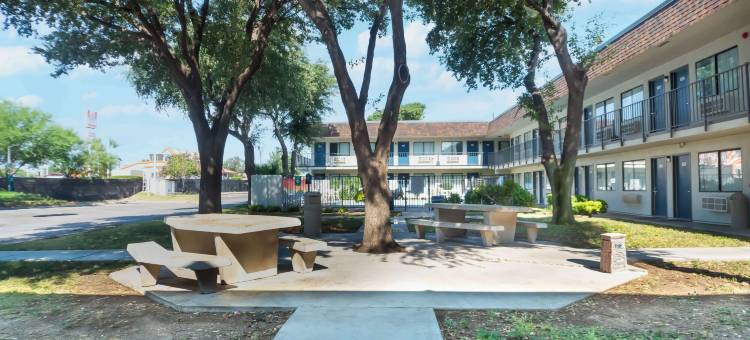 德里奥6号汽车旅馆(Motel 6 Del Rio, TX)图片