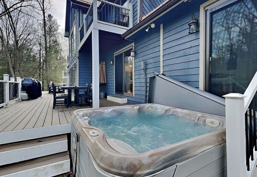 Copper Canoe Hotel Overview