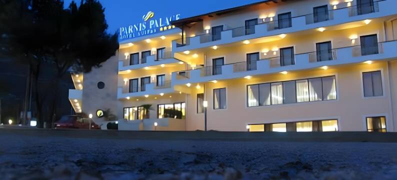 帕尼斯宫殿套房酒店(Parnis Palace)图片