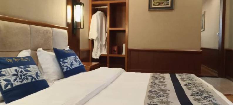 甘洛诗和远方酒店图片