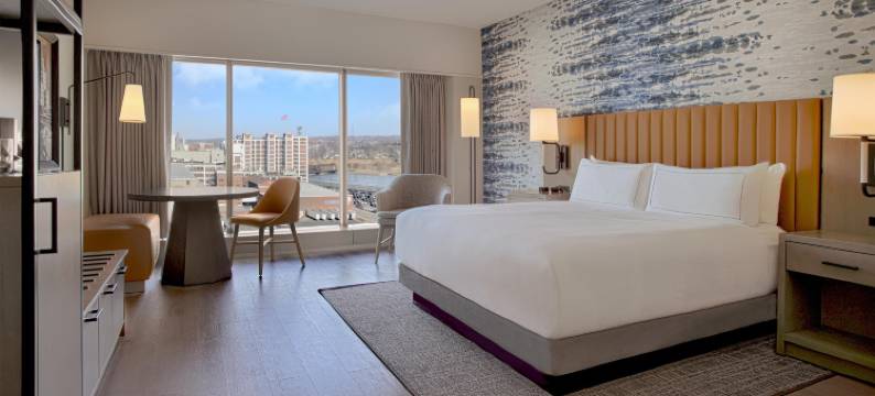 希尔顿逸林会议酒店(DoubleTree by Hilton Cedar Rapids Convention Complex)图片