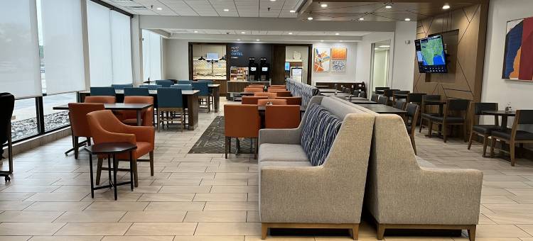 Holiday Inn Express 大瀑布城 by IHG(Holiday Inn Express BIG RAPIDS by IHG)图片