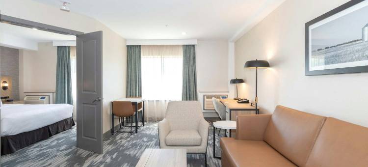 里贾纳桑德曼酒店及套房(Sandman Hotel & Suites Regina)图片