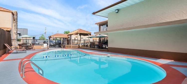 中心点贝斯特韦斯特酒店(Best Western Center Pointe Inn)图片