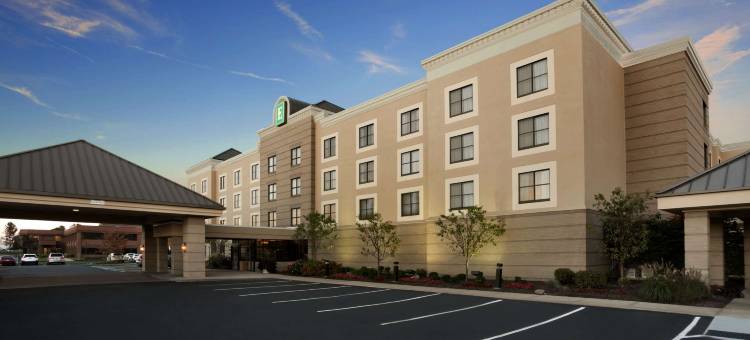克利夫兰比奇伍德希尔顿安泊酒店(Embassy Suites by Hilton Cleveland Beachwood)图片