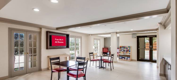 达拉斯艾迪生红顶套房酒店(Red Roof PLUS+ Dallas - Addison)图片