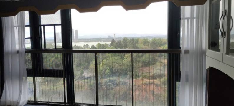 彩虹屋檐吾悦广场松雅湖温馨民宿(特立东路2号分店)图片