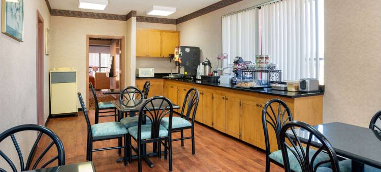 伊康套房旅馆(Econo Lodge Inn and Suites)图片