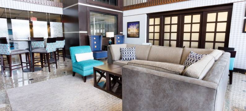 堪萨斯城机场德鲁里套房酒店(Drury Inn & Suites Kansas City Airport)图片