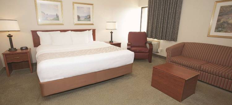 密尔沃基机场奥克里克拉昆塔温德姆酒店(La Quinta Inn by Wyndham Milwaukee Airport / Oak Creek)图片