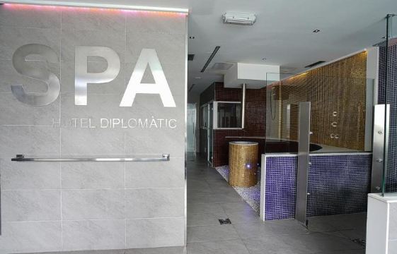 Zenit Diplomatic Hotel Overview