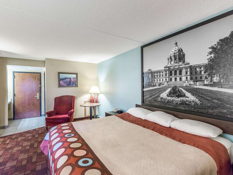 卢韦恩I-90温德姆速8酒店