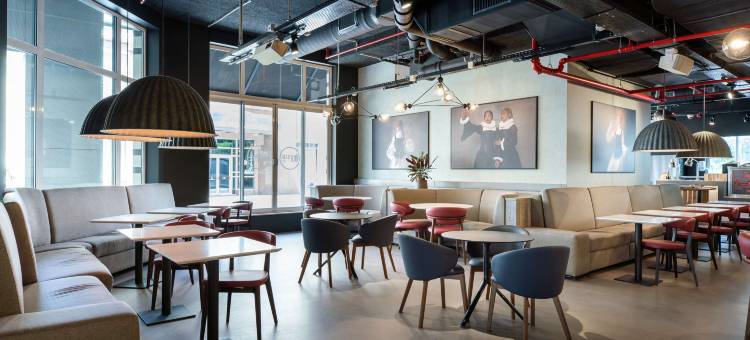 布鲁塞尔丽芮酒店(Radisson Red Hotel, Brussels)图片