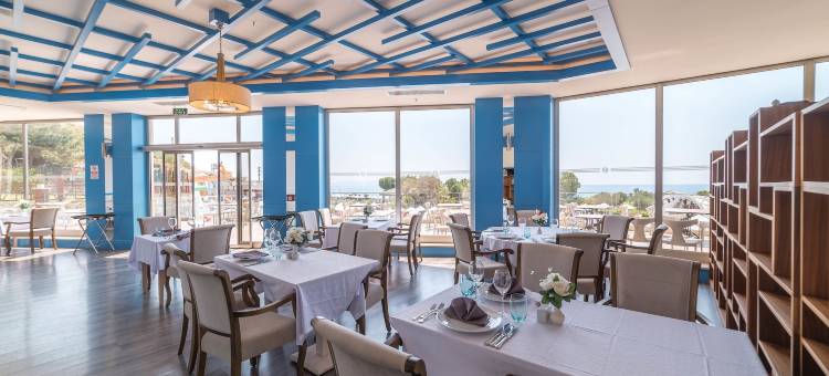 库萨达斯温德姆华美达度假村(Ramada Resort by Wyndham Kusadasi)图片