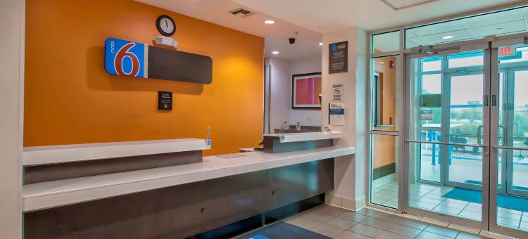 伊格帕斯湖畔6号汽车旅馆(Motel 6 Eagle Pass, TX - Lakeside)图片