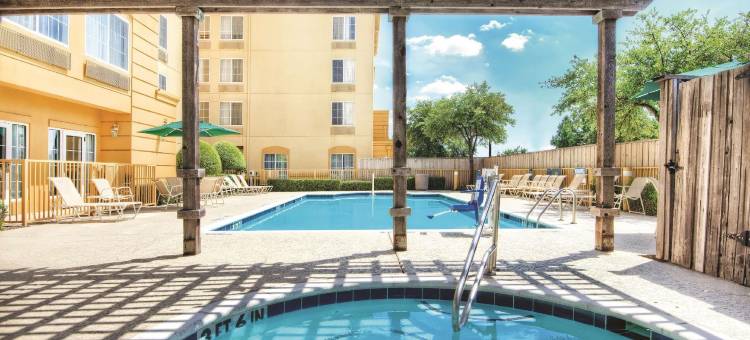 欧文DFW机场南拉昆塔温德姆套房酒店(La Quinta Inn & Suites by Wyndham DFW Airport South / Irving)图片