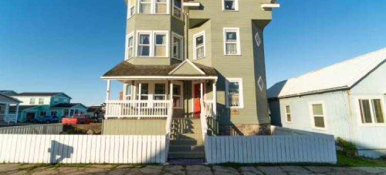 Endeavour House图片