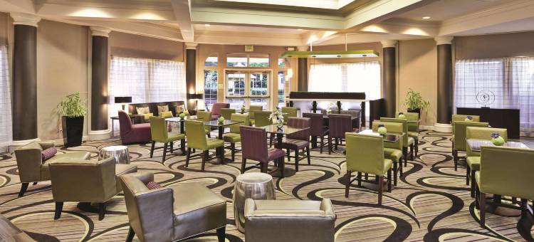伯明翰霍姆伍德拉昆塔温德姆套房酒店(La Quinta Inn & Suites by Wyndham Birmingham Homewood)图片