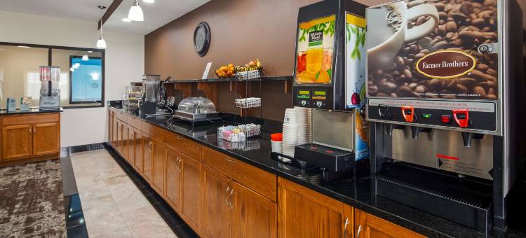 华基尼贝斯特韦斯特优质套房酒店(Best Western Plus Wakeeney Inn  Suites)图片