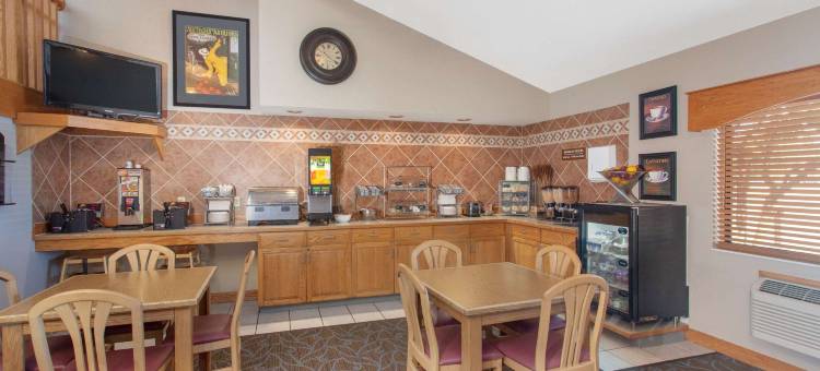 北布兰奇温德姆美吟温德姆酒店(AmericInn by Wyndham North Branch)图片