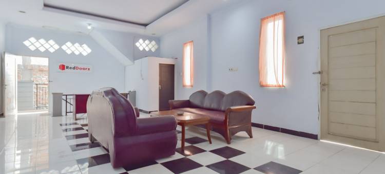 红多兹伊斯兰酒店-近塔拉坎罗摩衍那购物中心(RedDoorz Syariah Near Ramayana Mall Tarakan)图片