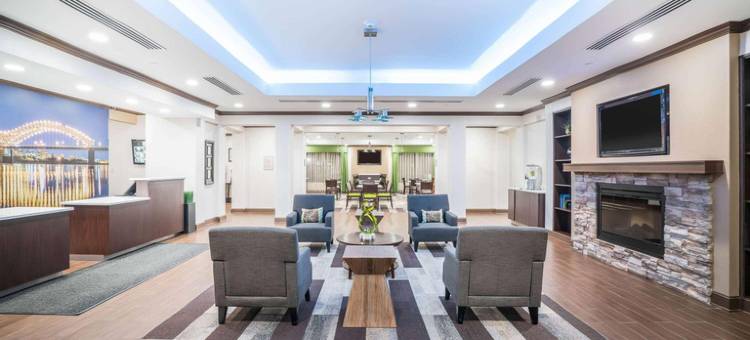 孟菲斯沃尔夫切斯拉昆塔温德姆套房酒店(La Quinta Inn & Suites by Wyndham Memphis Wolfchase)图片