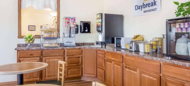 铁山戴斯酒店(Days Inn by Wyndham Iron Mountain)图片