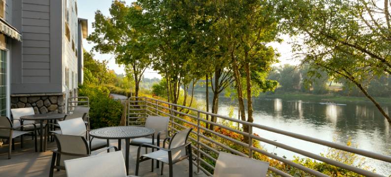 Holiday Inn Express 科瓦利斯，在河(Holiday Inn Express CORVALLIS-ON THE RIVER by IHG)图片