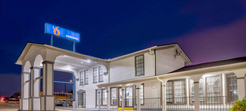 布赖恩大学城6号汽车旅馆(Motel 6 Bryan, TX - College Station)图片