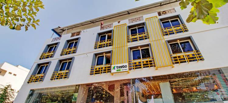Treebo 乌莎瓦西维阿利皮里路，距离提鲁帕提中央公交车站2公里(Treebo Usha Vasavi Alipiri Road, 2 Km from Tirupati Central Bus Station)图片