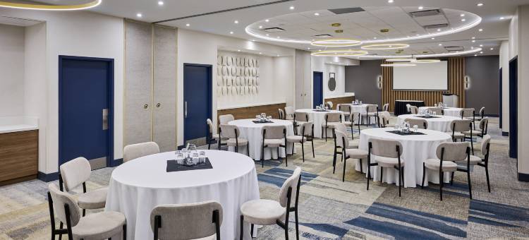 伯灵顿假日酒店及会议中心(Holiday Inn Burlington Conference Centre)图片