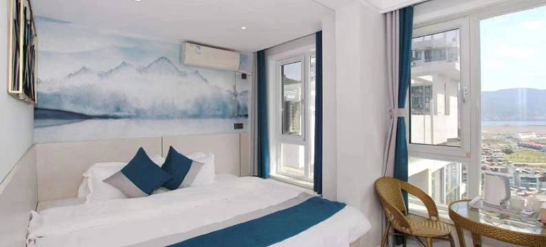 窗外印象民宿(渔港路1号分店)图片