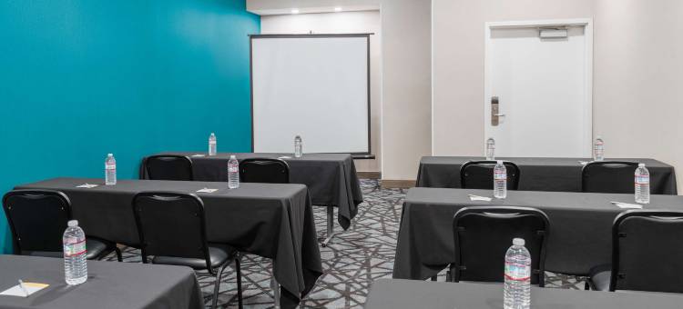 欢朋酒店及套房-萨克拉门托-加州博览会(Hampton Inn & Suites Sacramento-Cal Expo)图片