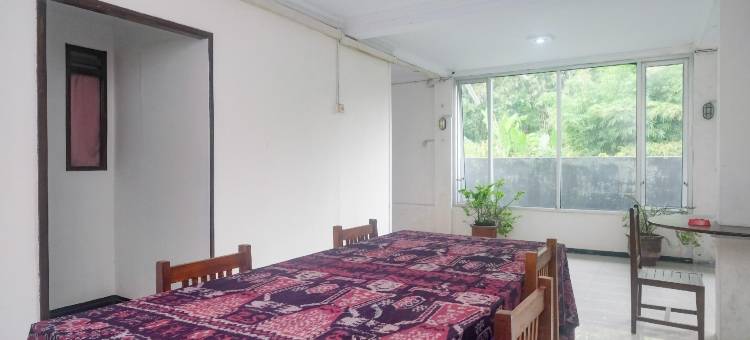 OYO2519玛雅加里尼酒店(RedDoorz at Mayang Garini 2 Borobudur)图片