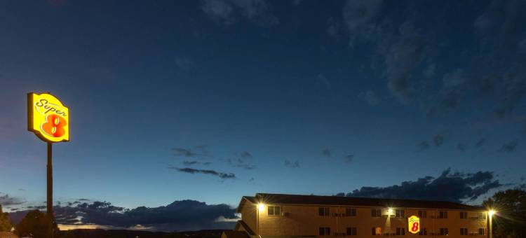 拉顿速8酒店(Super 8 by Wyndham Raton)图片