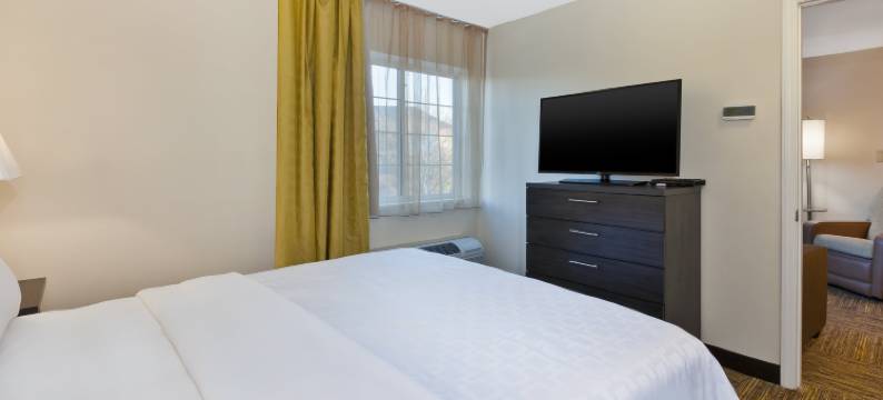 Candlewood Suites 亨特斯维尔湖诺曼区 by IHG(Candlewood Suites HUNTERSVILLE-LAKE NORMAN AREA by IHG)图片